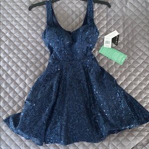 BRAND NEW Prom/Homecoming/Semi-Formal Dress